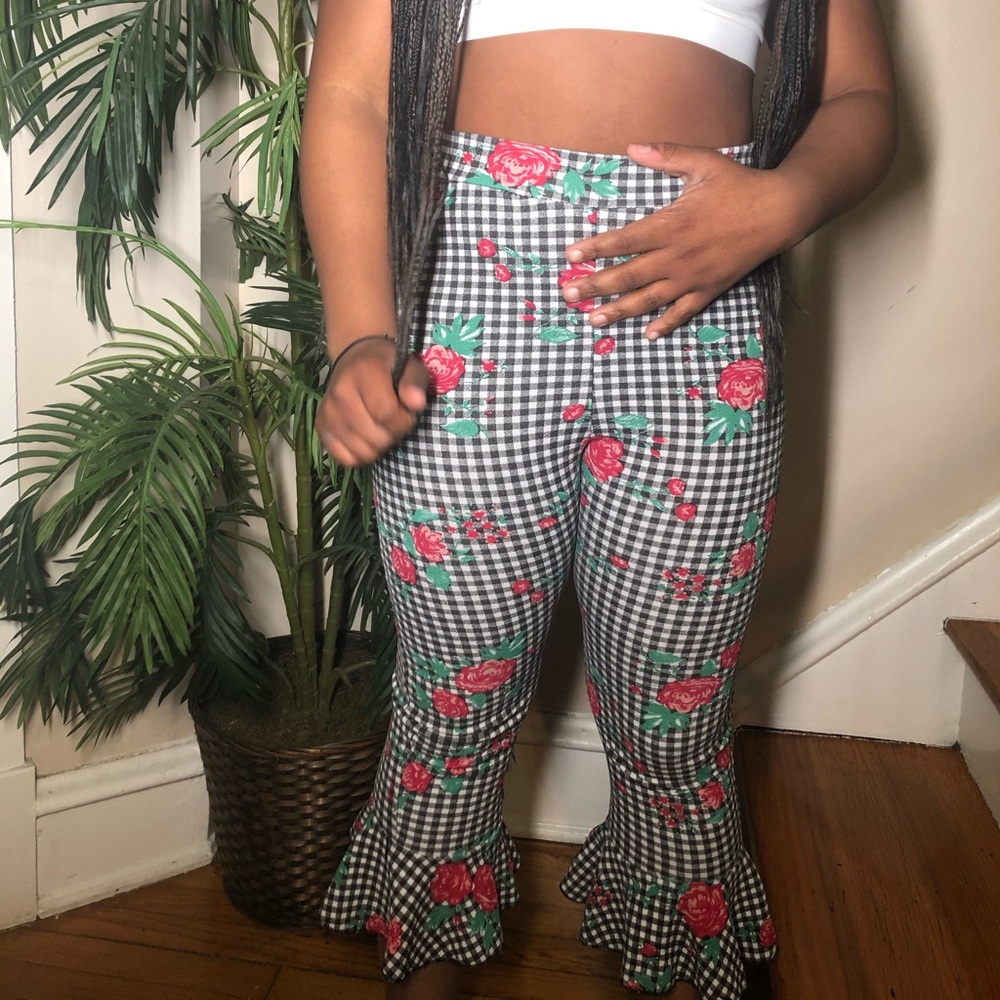 Floral ruffle pants